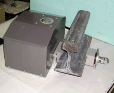 A device for distant on-the-fly measuring of box temperature in the railway rolling stock